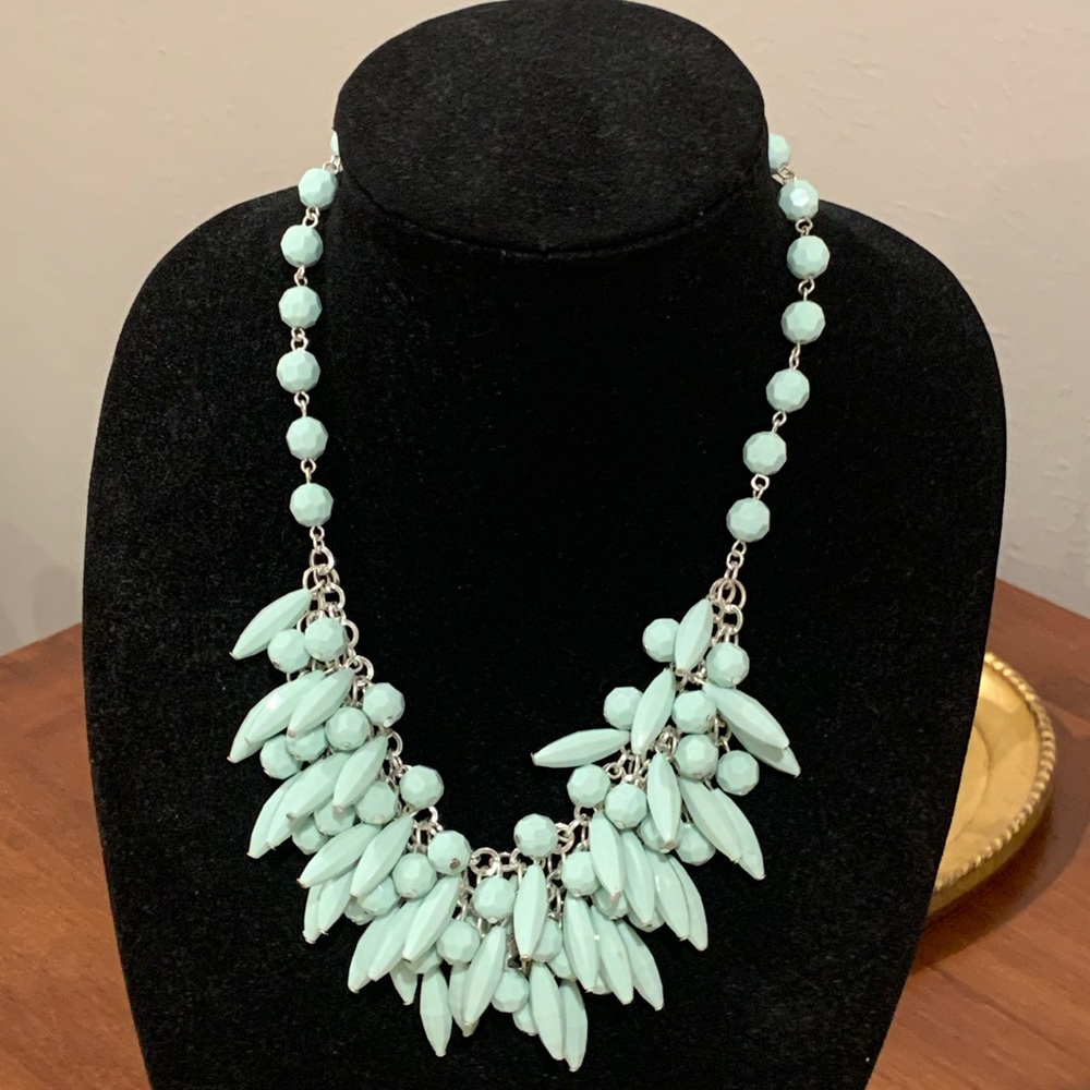 Avon mark sea foam green necklace with earring Statement necklace